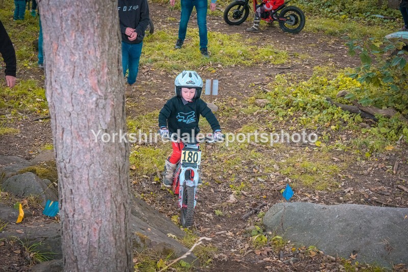 DSCF0235 - Ripon MC Trial 27/09- kids