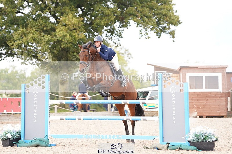 241004A-145936-00860 - Fri 04 Snr Fox & 1.20m Open