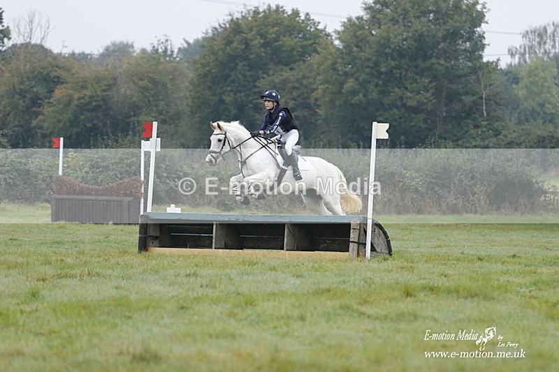 WWHT 171021 0540 - Novice Restricted (0.80m)  17/10/21