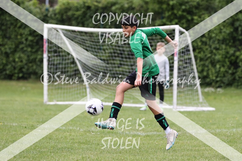 1DX32911 - The Croft V Tregoze
