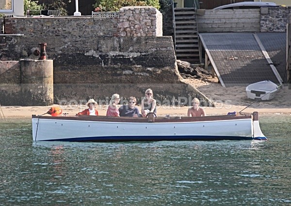 090927 SPECTATOR BOAT IMG_9261 - Motorboats - Open