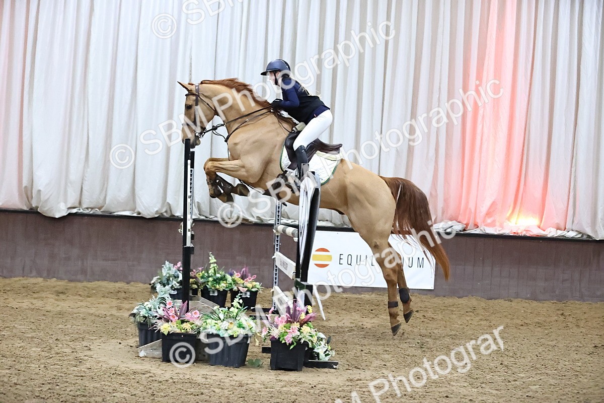 SBM_010175 - Class 25 - Equestrian Senior Foxhunter 1.20m