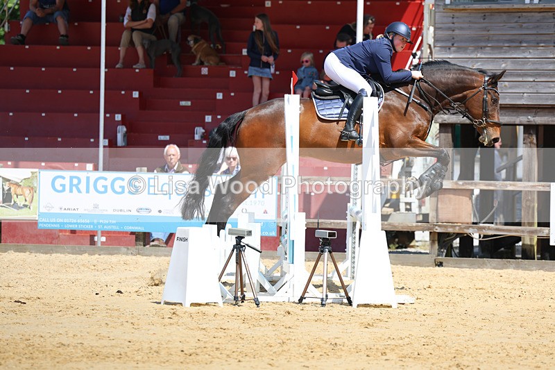 3E7A9638 - Class 8: Senior 80cm