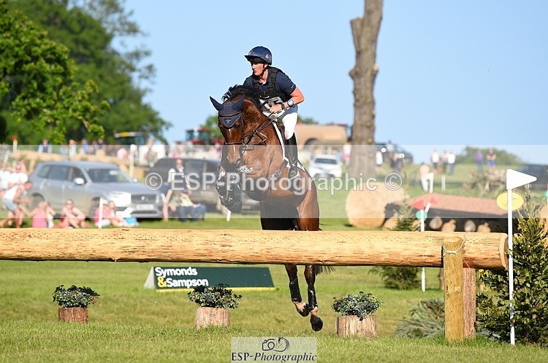 230527-181424-13769 - 175-MONBEG_EQUITY-Tom_McEwen-XC