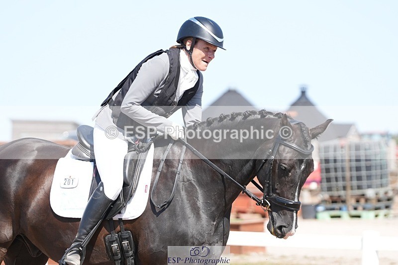 250817-151019-11151 - 201-Clare.WattsMSJ.Chain.Reaction