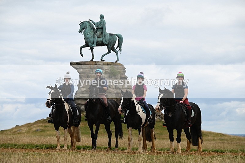 DSC_6437 - Time at Statue 12:17 to 12:44