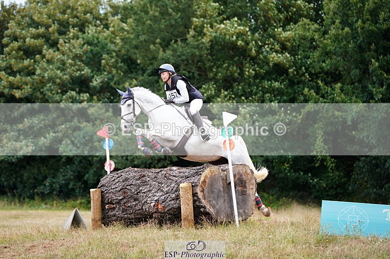 250802A-144718-05505 - D-157-Caitlin.Wright-BEAU.CRUISING.CLOVER
