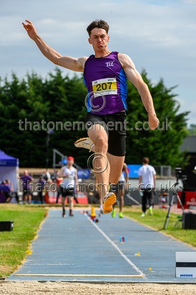 Sen25SUN-928336 - Field Male