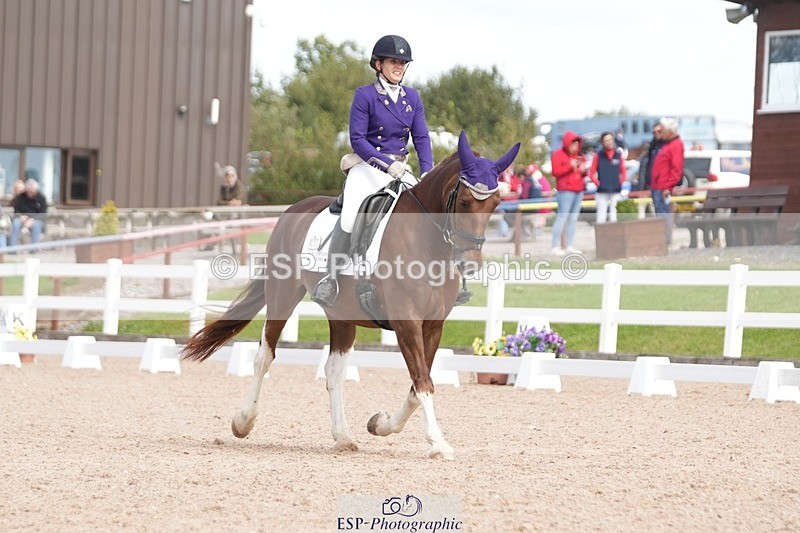 250906-131829-03585 - 017-Natalie.RosewarnePenpont.Fancy.That