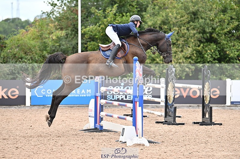 250820B-124832-00614 - Cls 4 Newcomers and 1.10m Open