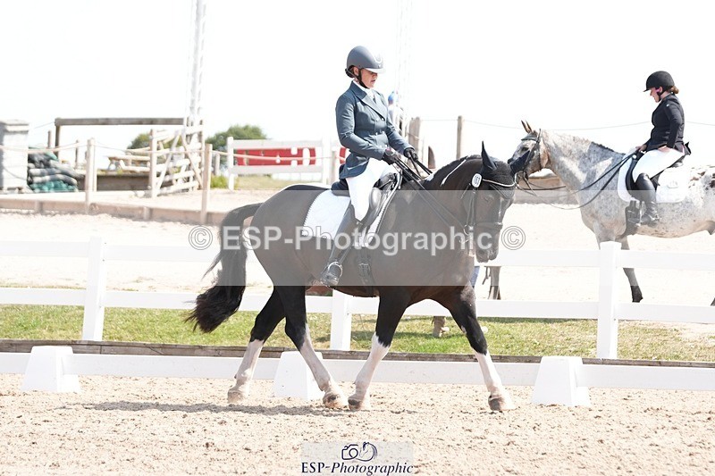 250817-122538-09064 - 163-Hannah.TownleyThe.Domino.Effect