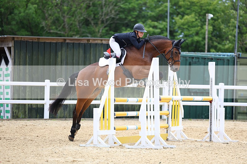 3E7A9414 - Class 8: Senior Newcomers/1.10m open