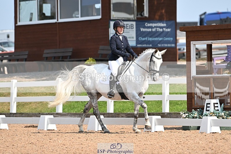 250816-125154-04575 - 075-Jackie.LimintonSaddlewood.Surprise