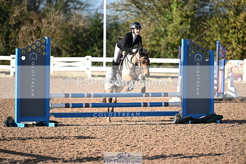 241026A-102526-00148 - SAT Cls 3 Pony Intro 70cm