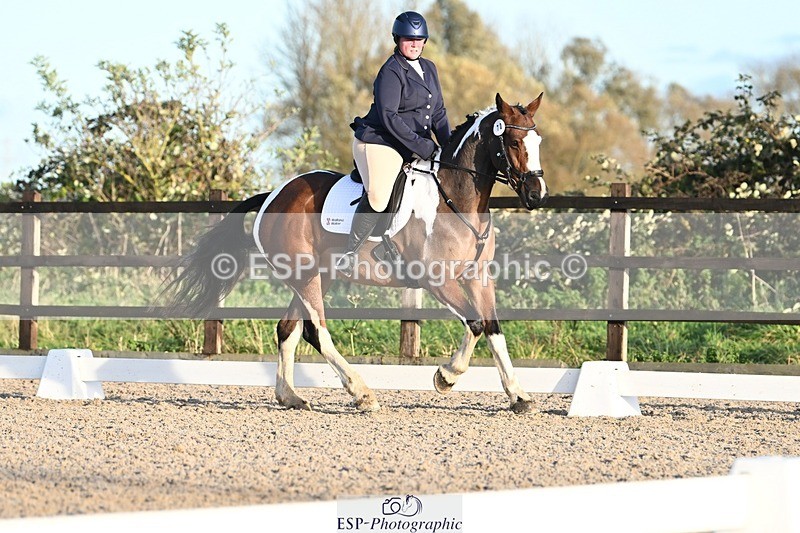 231105-152129-03785 - Cls 5 Novice 27 Start to 15.30 break