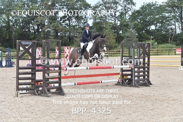 BPP_4325 - CLASS 12 SUN Senior British Novice/ 90cm Open