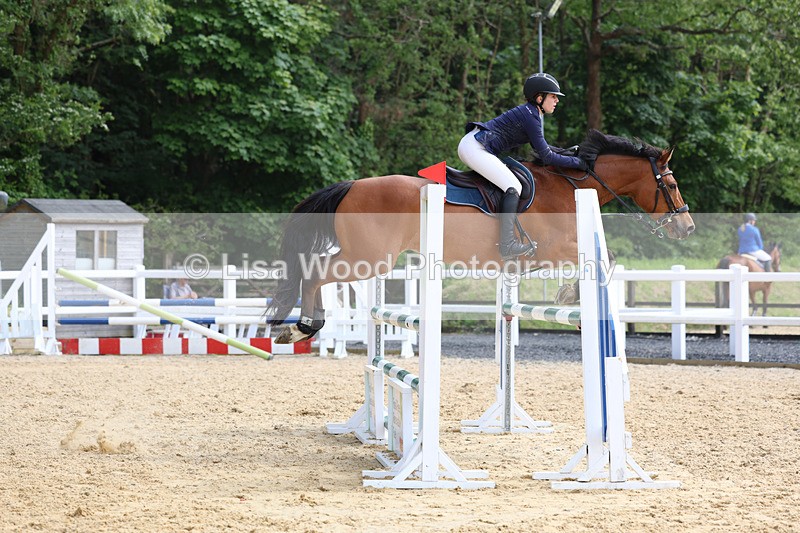 3E7A1107 - Class 13: Senior Newcomers/1.10m open