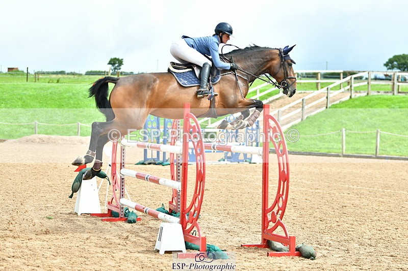 230805A-120105-00315 - Cls 3 Snr Foxhunter & 1.20m Open
