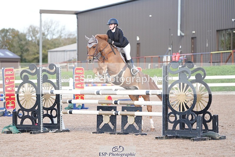 251025-142906-00630 - Cls 13 Pony Foxhunter and 1.10m