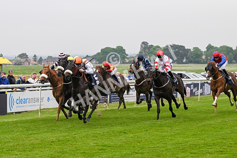 140524-Race 3-Emeralds Pride-1791 - Race 3