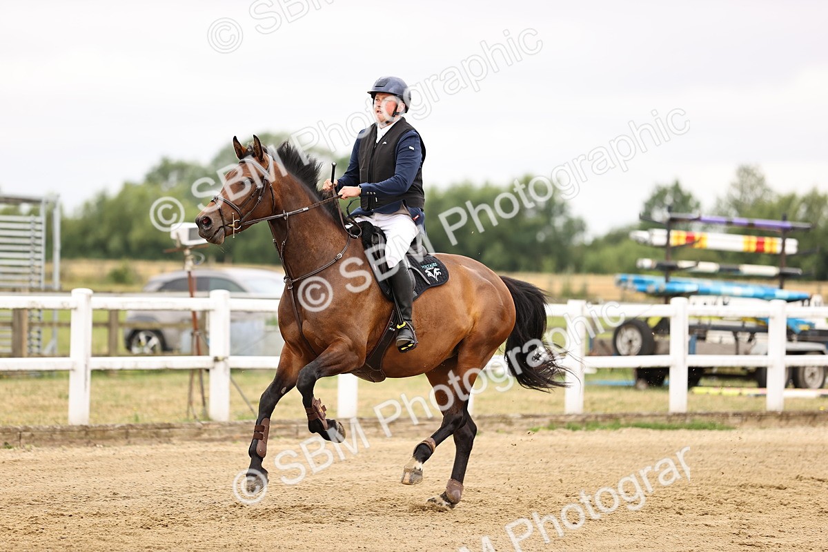 SBM_024425 - Class 8 - Clear Round