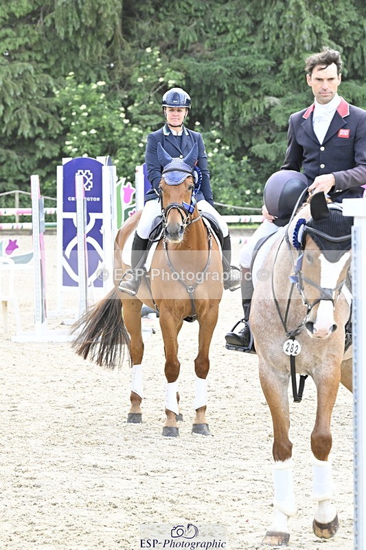 250525A-161121-18514 - Presentations Section C CCI 2 Star Long