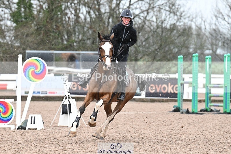 251205-123515-00503 - Cls 7 Snr Newcomers and 1.10m