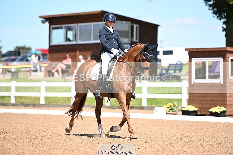 240816A-142540-05585 - 300-Andrea.Kennedy-Ricardo.Red