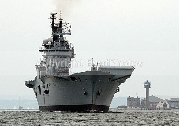 110729 HELICOPER CARRIER IMG_0693 - Commercial, Military & Naval Craft