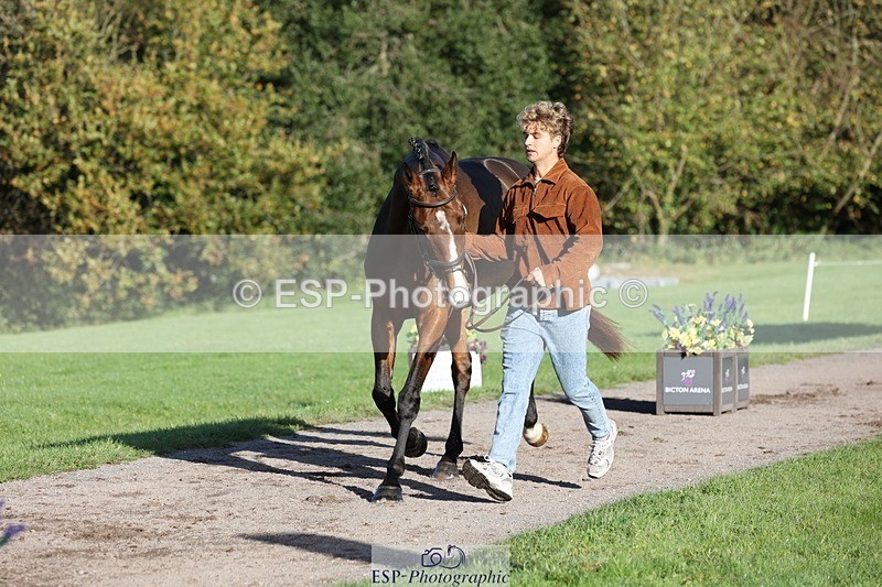 241027-092650-15298 - 327-Daniel.Hockey-JANE.CAMILLE