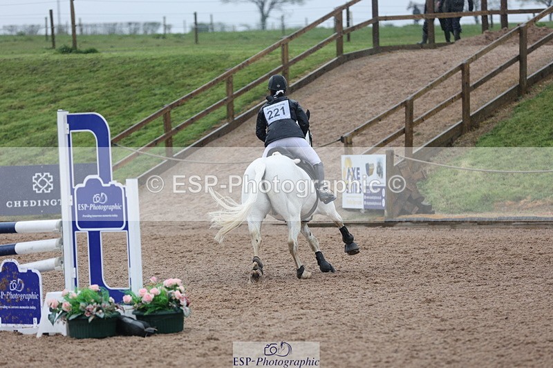 250418-140555-04781 - 221-Lauren.Greaves-EMERALD.LAD.II