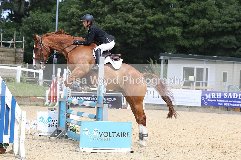3E7A5015 - Class 4: Senior British Novice/90cm open