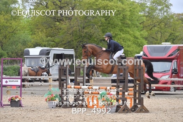 BPP_4992 - CLASS 24 SUN Senior BritiNovice/ 90cm Open