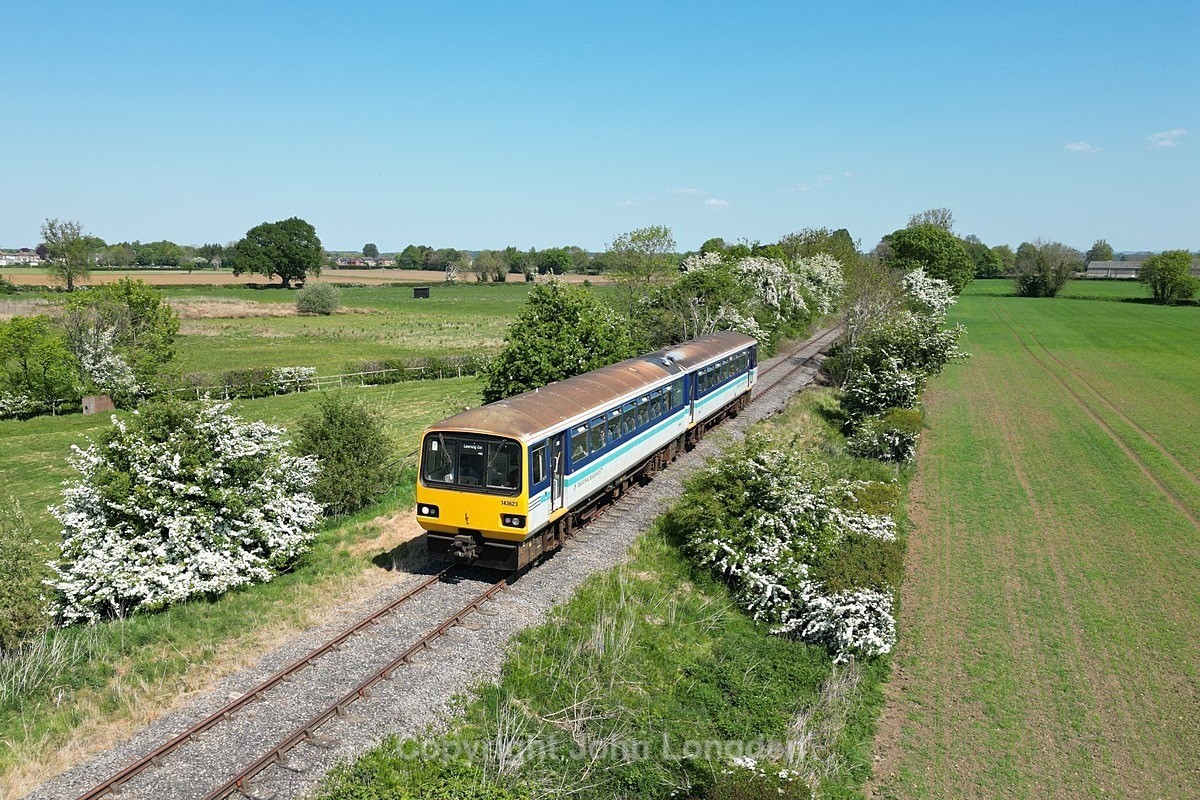 JL - 10.5.25 143623 12:40 Scruton - Leeming Bar, Hamhall Lane East - Latest shots