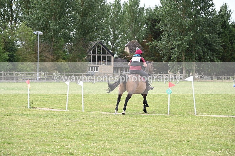 WJ6_6292 - 60cm XC Time 09:58 to 10:16