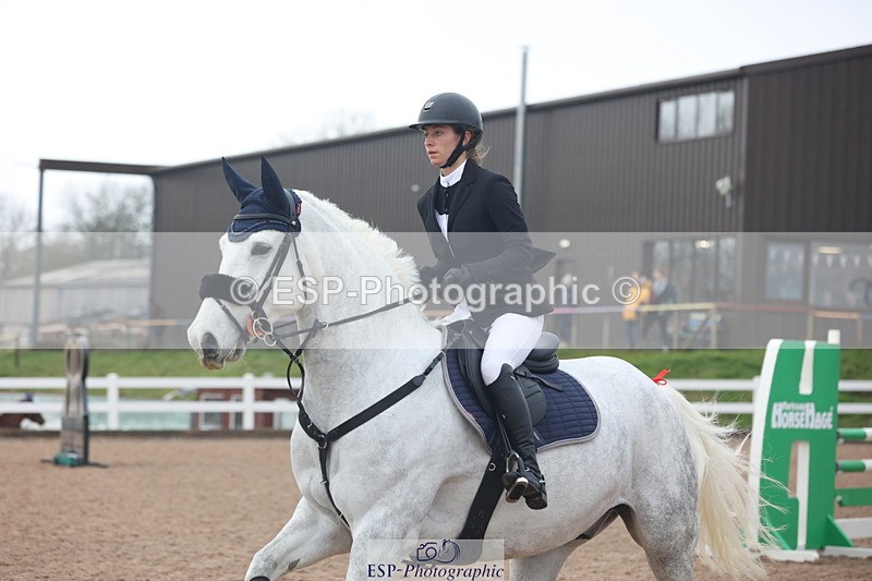 231112A-100425-03186 - Cls 17 Blue Chip Novice Winter Qualifier