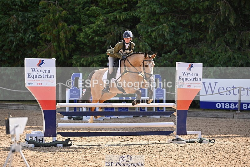 250802A-095414-00295 - A-008-Sophia.Vestey-BURDAL.DUKE