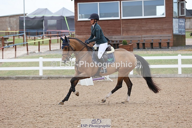 250625-152226-01391 - Cls 6 Foxhunter and 1.20m Open