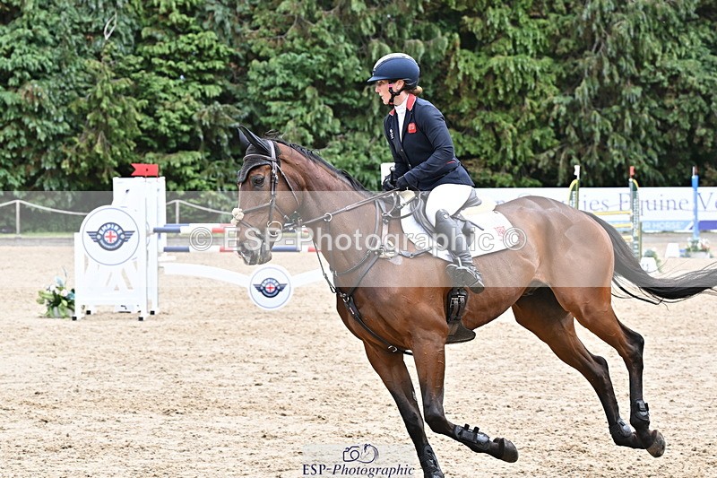250524A-134730-11911 - D-451-Laura.Collett-DRUMGIVEN.MR.CHARISMA