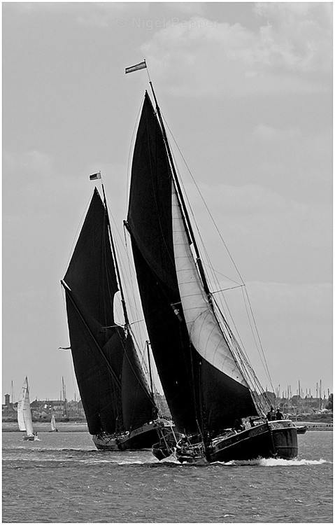 Race Within A Match - The Pin Mill Barge Match