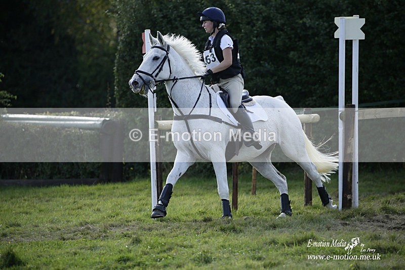  WWHT 171021 4049 - Open (1.00m)  17/10/21