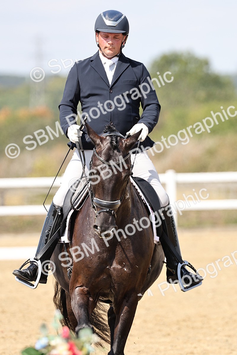 SBM_018624 - Class 16 - Novice 5 - 12.08-13.11