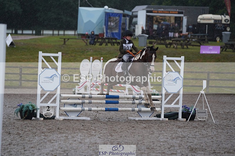 240824X-081724-20086 - 70cm Round 1 8.30 to 9.30