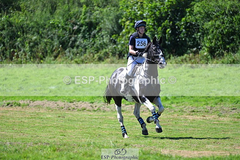 240811A-150227-05640 - 256-