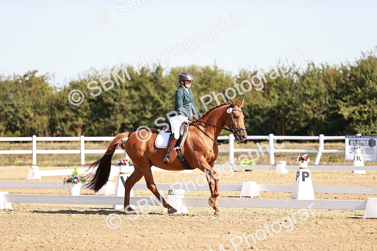 SBM_004379 - Class 12 - Novice 5 - 9.07-10.10