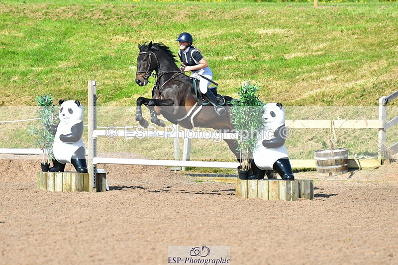 230527A-171214-05526 - Cls 20 Chard 1.10m Speed Derby