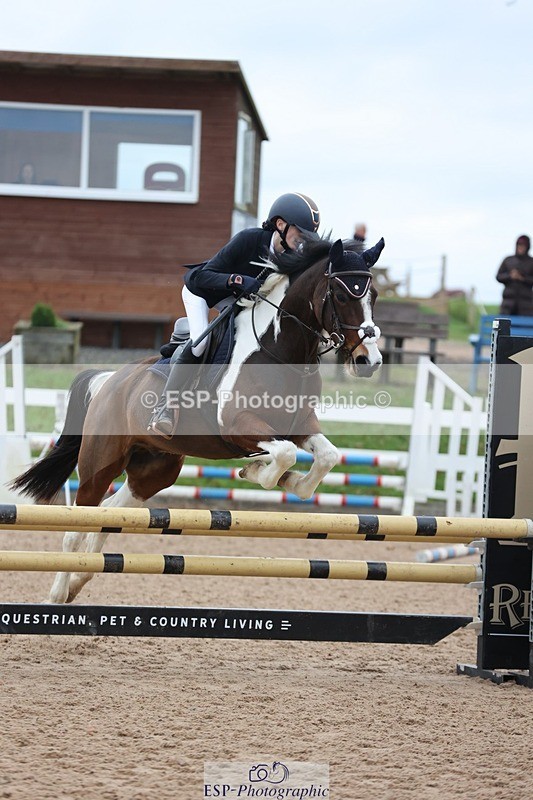 241116X-092050-00247 - Cls 05 Pony Intro 80