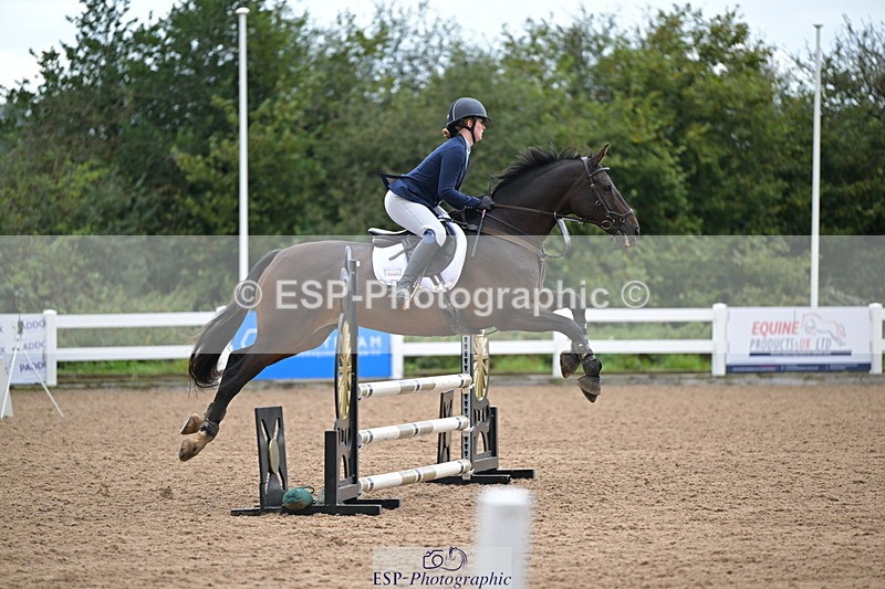 240925A-104045-00092 - Cls 1 British Novice and 90cm Open
