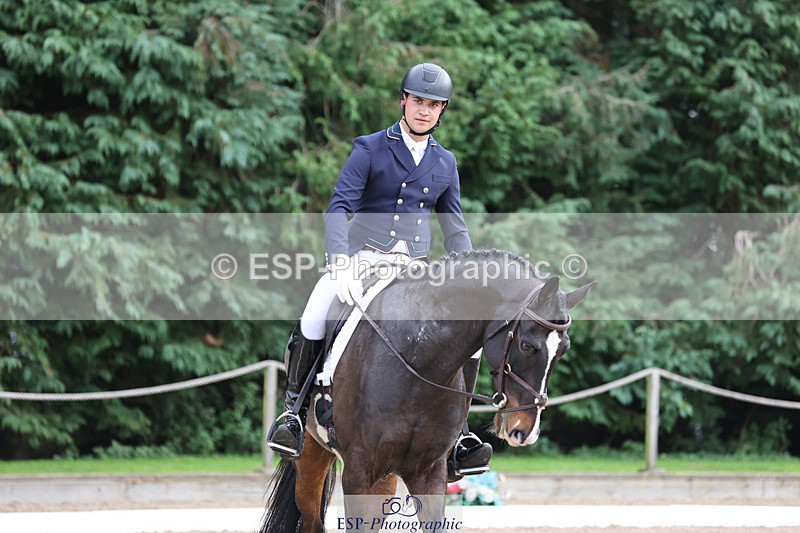 241024-142858-04086 - 226-Matteo.Gallucci-CASTLERICHMOND.WILLIAM