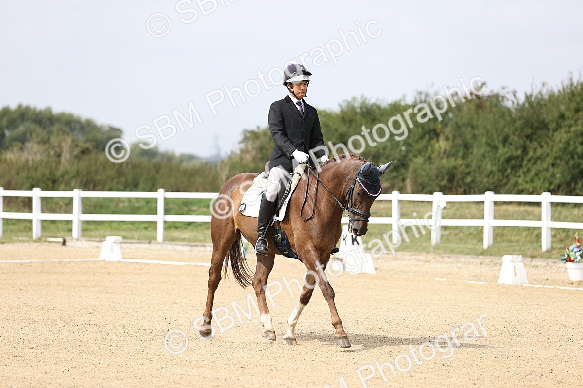 SBM_017366 - Class 14 - Novice 23 - 13.52-14.55